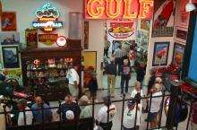 shop tour pictorial by "Pro Photo Photography", and Brian from San Jose